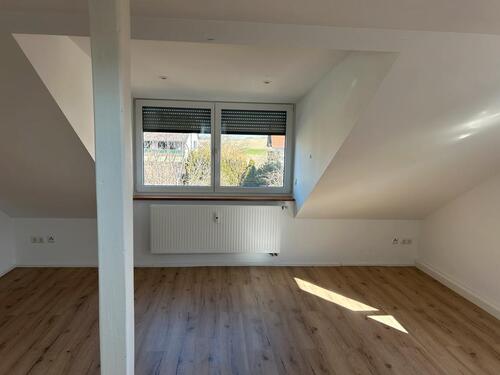 Foto - 1 Zimmer Dachgeschoßwohnung zur Miete in Egenhofen