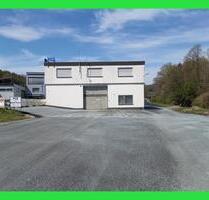 Produktions- und Lagerhalle mit Büroräumen (1.000 Meter zur A46) - Meschede