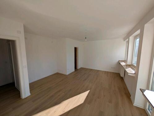 Foto - Erstbezug nach Sanierung: 1-Zimmerwohnung mit Balkon & Parkblick