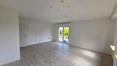 Foto - Renoviert 3 Zimmer Wohnung - 1.650,00&nbsp;EUR Kaltmiete, ca.&nbsp; 110,00&nbsp;m&sup2;