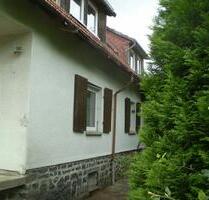 Freistehendes Zweifamilienhaus mit großem Garten in Homberg Ohm - Homberg (Ohm)