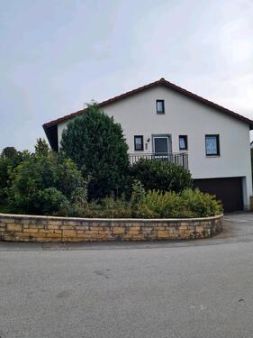 Foto - Wohnen, Leben, Arbeiten; gepflegtes Einfamilienhaus