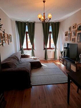 Foto - Zentrale 2-RW mit Balkon, Küche, Bad mit Wanne & Fenster