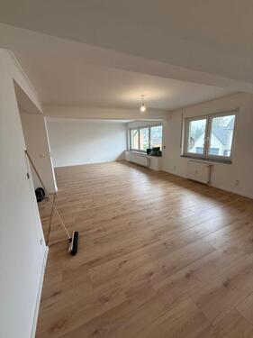 Foto - Modernisierte 4- Zimmer- Wohnung mit Balkon und Glasfaser