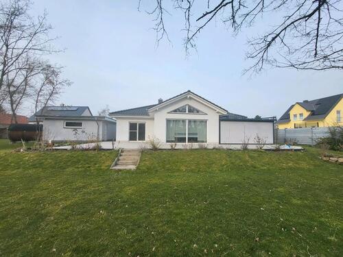 Foto - Neu errichteten Traumhaus auf großem Grundstück in Bad Lauchstädt