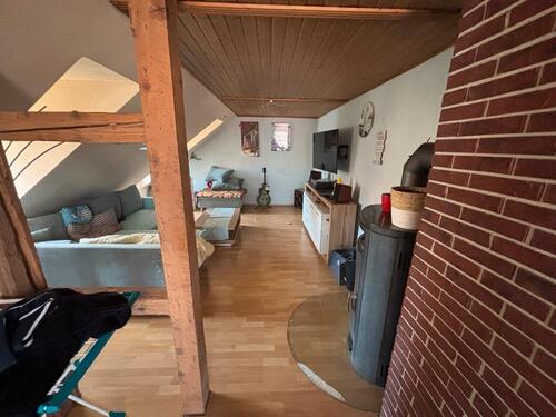 Foto - Helle 3-Zimmer Altbauwohnung mit Schwedenofen im DG