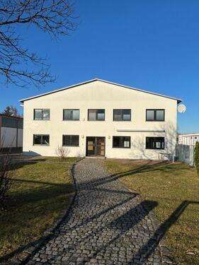 Foto - LagerhalleProduktionshalle (beheizt) inkl. Büro u. Freifläche