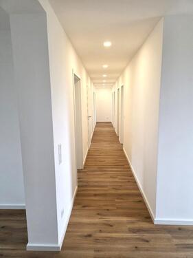 Foto - Sanierte 5-Zimmer-Wohnung mit großem Garten