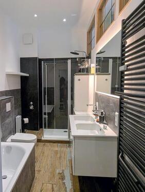 Foto - Luxuriöse 3,5-Zimmer-Altbauwohnung mit 2 Balkonen am Schützenpark