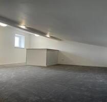 2 Zimmer 93 qm Wohnung, inkl. Küche, Bad, eigener Eingang - Oebisfelde-Weferlingen