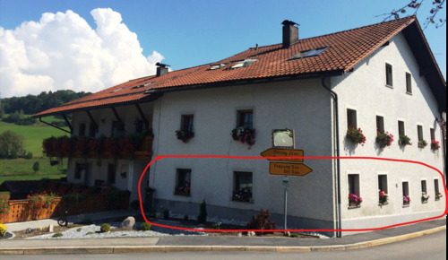 Foto - Schöne 3-Zimmer EG-Wohnung mit 98 qm Kellerraum Gartennutzung