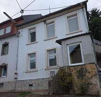 Zweifamilienhaus in Beckingen zu verkaufen. Provisionsfrei