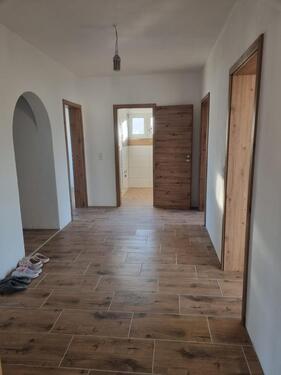 Foto - Erstbezug nach Renovierung: Helle 3,5-Zimmer-Wohnung mit Balkon