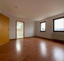 3 Raum Wohnung mit Stellplatz - 280,00 EUR Kaltmiete, in Zwickau (PLZ: 08064) Cainsdorf
