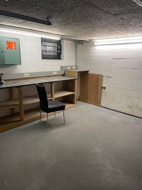 Foto - Doppelgarage, kleine Werkstatt - 300,00 EUR Kaltmiete, ca.  35,00 m²