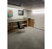 Doppelgarage, kleine Werkstatt - 300,00 EUR Kaltmiete, ca.  35,00 m² in Bochum (PLZ: 44869) Eppendorf