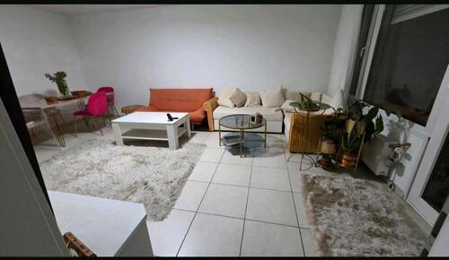 Foto - Möbliertes Zimmer mit Balkon in 2-er WG