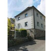 Doppelhaushälfte Arzberg - 70.000,00&nbsp;EUR Kaufpreis, ca.&nbsp; 90,00&nbsp;m&sup2; in Arzberg (PLZ: 95659)