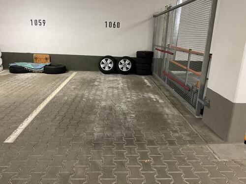 Foto - extra breiter Tiefgaragenstellplatz in Obergiesing kein Duplex