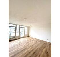 Erstbezug Moderne sanierte 1-Zimmer-Wohnung mit großem Balkon - Ludwigshafen am Rhein Ludwigshafen-Oggersheim