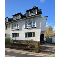 Einfamilienhaus mit Garten und 4 Stellplätzen zu vermieten - Düsseldorf Stadtbezirk 6