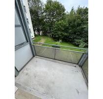 Günstige 2-Zimmer mit Laminat, Balkon, AR und Dusche in ruhiger Lage! Einbauküche mgl. - Chemnitz Bernsdorf Günstige 2-Zimmer mit Laminat, Balkon, AR und Dusche in ruhiger Lage! Einbauküche mgl. - Chemnitz Bernsdorf