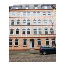 Renovierte 3-Zimmer-Wohnung in gepflegtem Mehrfamilienhaus - Kiel Gaarden-Ost
