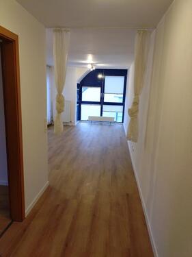 Foto - Renovierte 2,5-Zimmer-DG-Wohnung