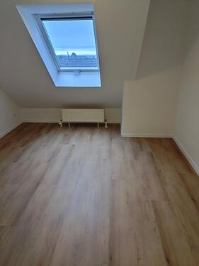 Foto - 2.5 Zimmer Dachgeschoßwohnung zur Miete in Sachsenheim