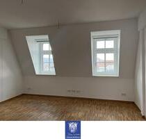 Exklusive hübsche Dachgeschosswohnung! Barrierefrei mit Loggia! - Dresden Blasewitz