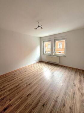 Foto - Geräumige, neu renovierte 2-Zimmer Wohnung