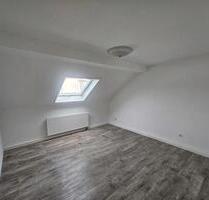 Helle 2-Zimmer DG Wohnung ab sofort zu vermieten Krefeld Stadtmit