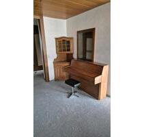 3,5 Zimmer Wohnung mit Garage zu vermieten in Bad Urach. WM - Pfullingen