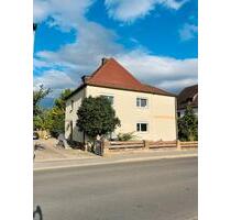 Schönes Haus in Gerolzhofen - 399.000,00&nbsp;EUR Kaufpreis, ca.&nbsp; 136,00&nbsp;m&sup2; in Gerolzhofen (PLZ: 97447)