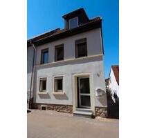 Charmantes Reiheneckhaus mit Balkon in Flonheim