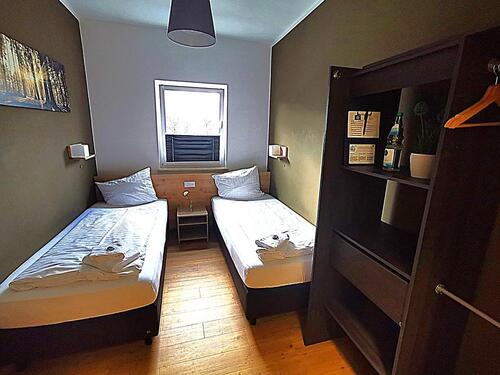Foto - Zimmer im Hostel – Möbliert & All-Inclusive