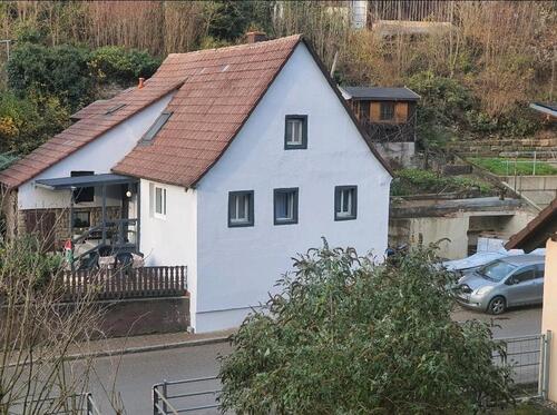 Foto - Haus zu Verkaufen - 250.000,00&nbsp;EUR Kaufpreis, ca.&nbsp; 100,00&nbsp;m&sup2;&nbsp;Wohnfl&auml;che