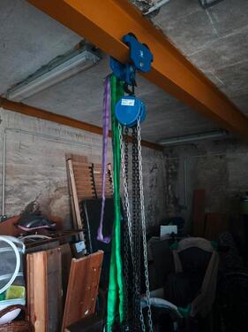Foto - Garage für Autoreparatur - 5,00&nbsp;EUR Miete,