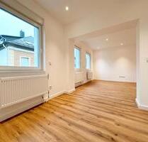 Vermietete 2-Zimmer-Wohnung, kernsaniert, im Zentrum von Siegen