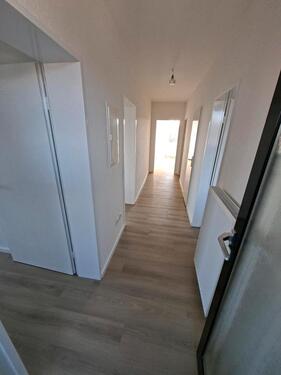 Foto - 3 Zimmer Wohnung - 1.000,00&nbsp;EUR Kaltmiete, ca.&nbsp; 75,00&nbsp;m&sup2;
