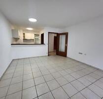 Charmante 2,5-Zimmer-Wohnung mit Südwestbalkon & TG-Stellplatz - Möglingen