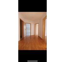 Helle Drei-Zimmerwohnung - 843,00 EUR Kaltmiete, ca.  91,20 m² in Bad Neustadt an der Saale (PLZ: 97616)