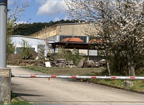 Foto - Stellplätze Unterstellplätze mit schrankengesicherter Zufahrt