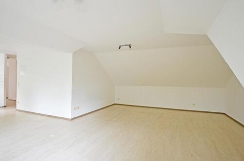 Foto - 3 Zimmer Dachgeschoßwohnung zur Miete in Duisburg