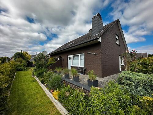 Foto - Großzügiges Einfamilienhaus mit Traumgarten-Ihr perfektes Zuhause