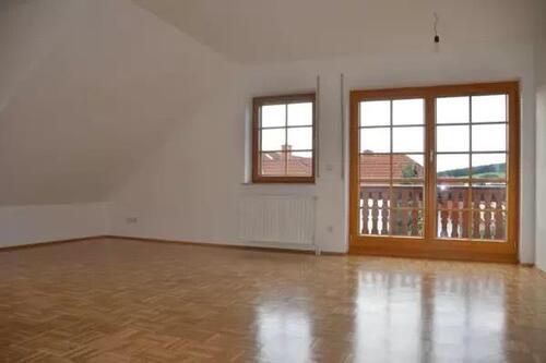 Foto - Schöne 4 Zimmer DG-Wohnung mit Balkon