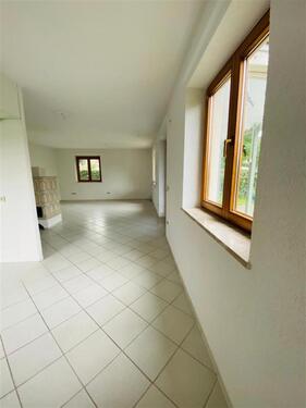 Foto - EG Wohnung (68qm) mit Nutzfläche (56qm), Keller (23qm), Garten