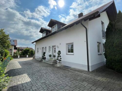 Foto - Doppelhaus, DHH, Doppelhaushälfte, Mehrfamilienhaus, Kapitalanlag