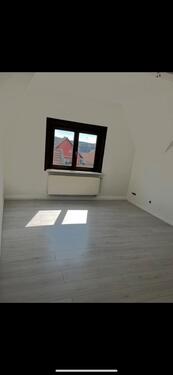 Foto - 3-Zimmer-Dachgeschosswohnung mit Einbauküche und Klimaanlage