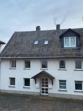 Foto - Doppelhaushälfte in Nohfelden, ruhige Lage, 170 qm (6 ZKB)